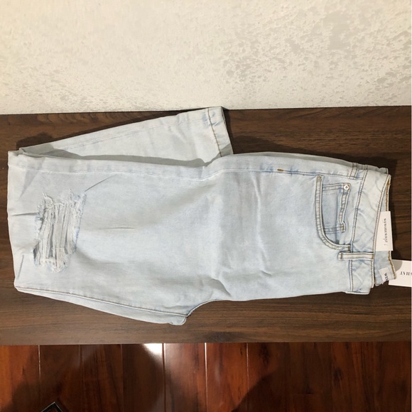 WeWoreWhat High Rise Curvy Crop Jeans Super Light 30 - Picture 7 of 12